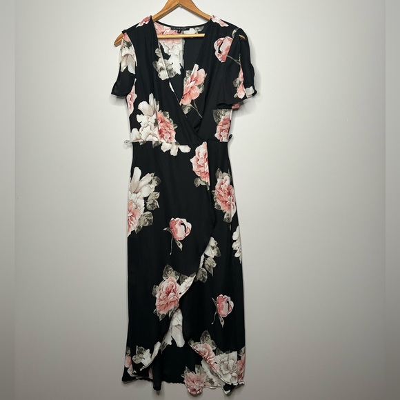 DYNAMITE SUMMER DRESE - Picture 1 of 1